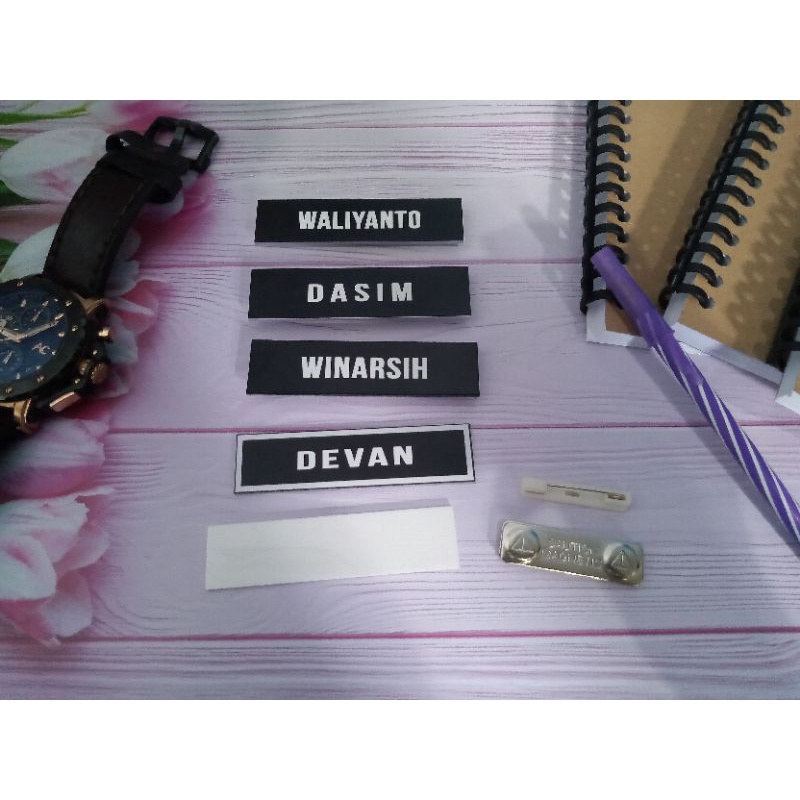 

Name Tag Kuningan | Name Tag Akrilik | Name Tag Resin | Nama Dada