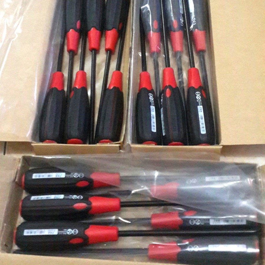 

OBENG VESSEL 700 2X150 (+) PH2 X 150 / PLUS 2 X 150 MM
