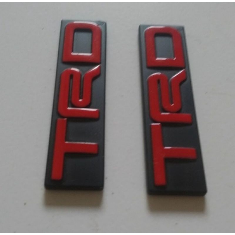 emblem trd gril fortuner 2012