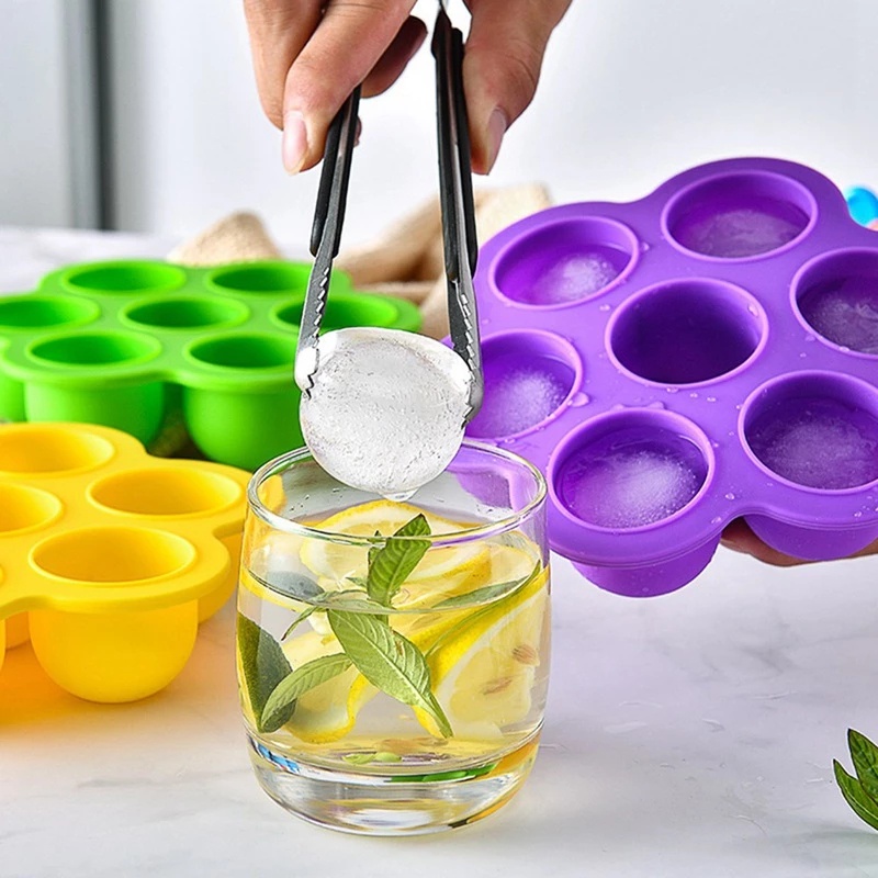 7 Grid Reusable Food Grade Silicone Popsicle Molds /Mini Silicone Ice Cream Molds /DIY Baby Food Supplement Ice Cream Lolly Mold With 7 Colorful Sticks/ Freezer Juice Ice Cube Tray Ice Mould