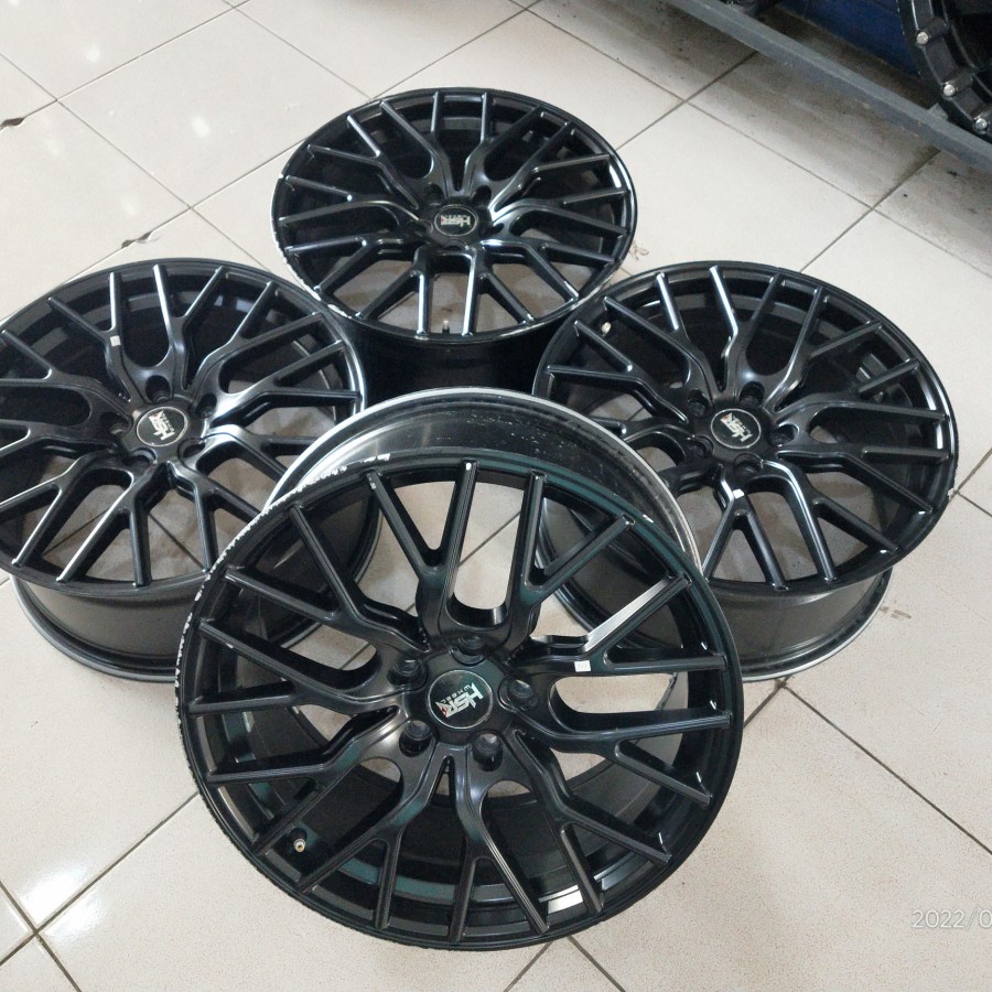 Velg Mobil Seken Ring 18 Baut 5 LAMIKA HSR R18X8 5X114,3 ET45