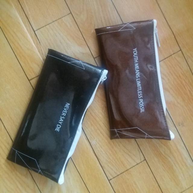 

Dompet / tempat pensil