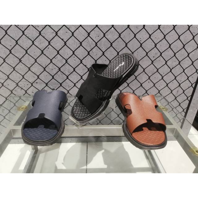 SANDAL PRIA DR KEVIN