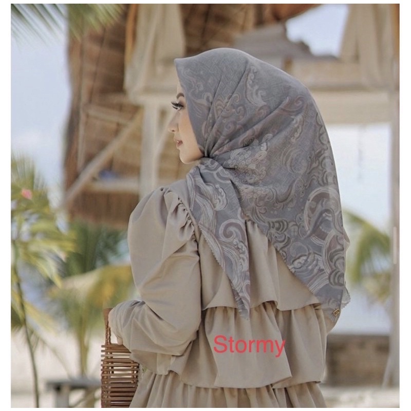 Buttonscarves wave series Stormy