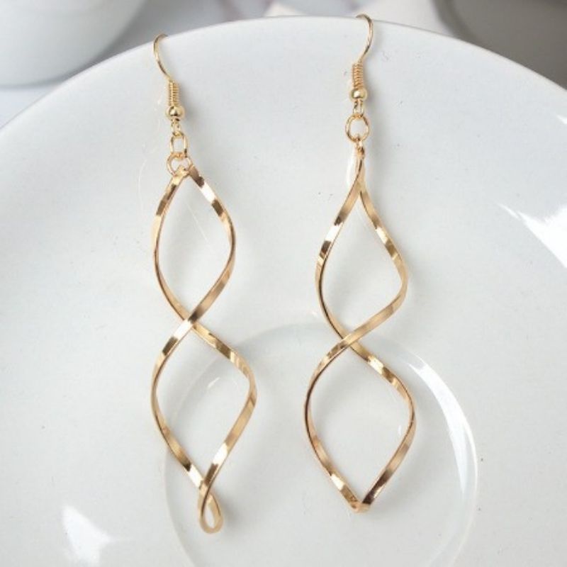 1 Pasang Anting Wanita Desain Spiral Minimalis Style Korea