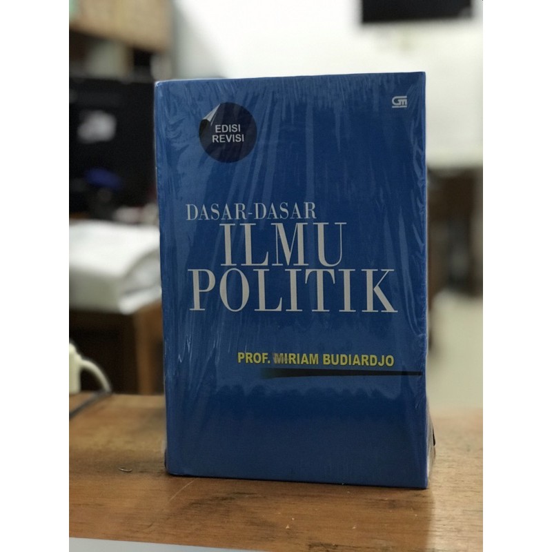 Dasar-Dasar Ilmu Politik