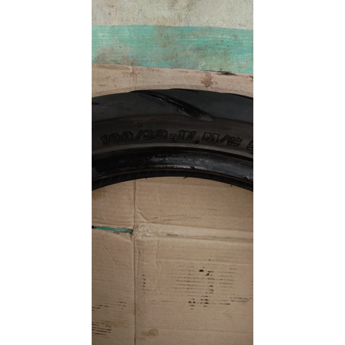 ban depan seken ukiran/batikan motor CBR,BYSON,R15 DLL