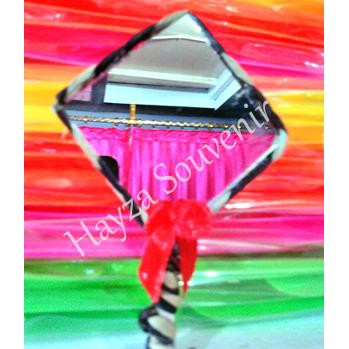 

Jual Souvenir Kaca Gagang Tali Kotak Berkualitas