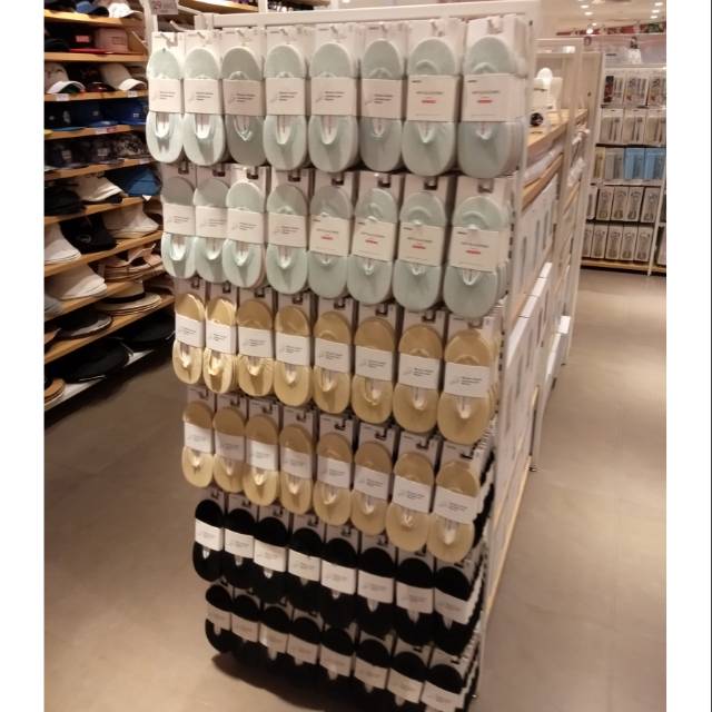 MINISO KAOS KAKI FLATSHOES