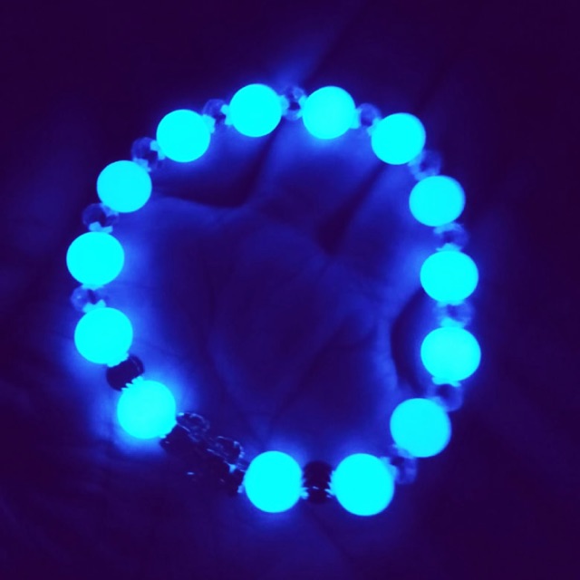 Gelang pixu glow in the dark