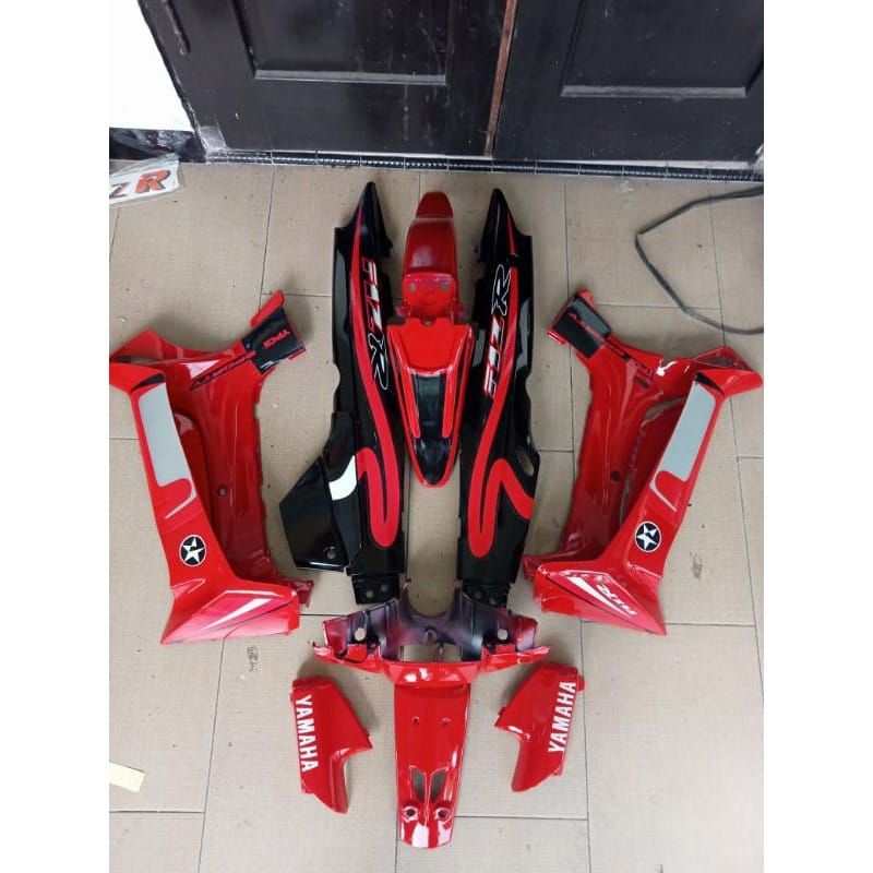 Paket body set halus fizr edisi caltex warna merah hitam.