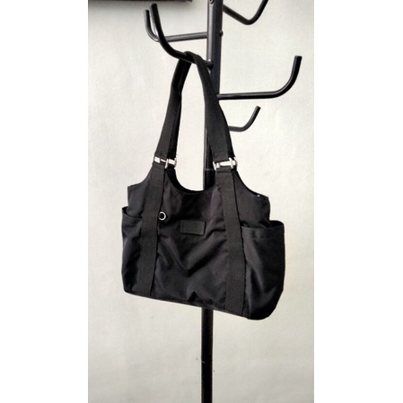 Gudika shoulder bag