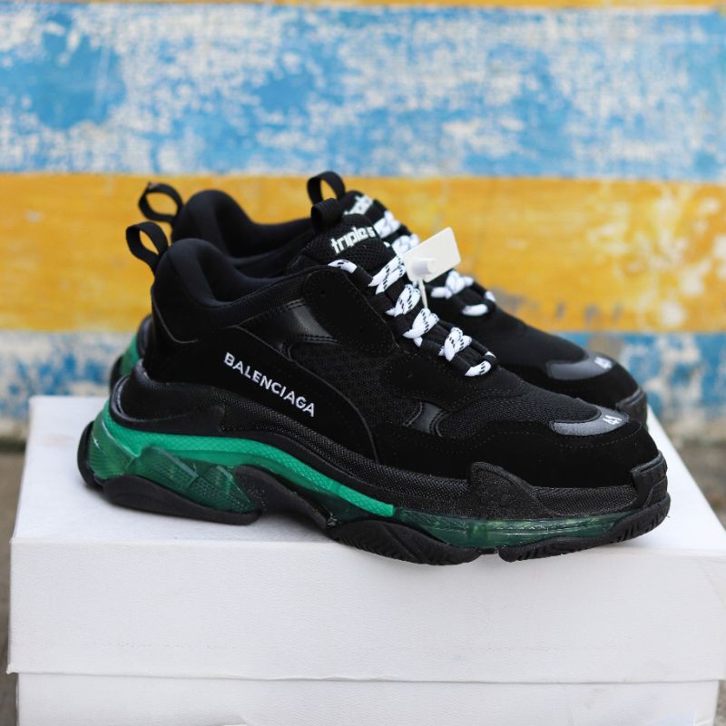 Balenciaga triple s black volt / Sepatu Balenciaga / Sepatu pria
