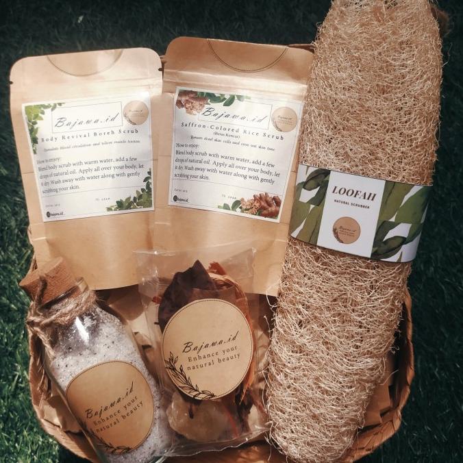 

HAMPERS ULANG TAHUN KADO WISUDA HADIAH PERNIKAHAN GIFT BOX PARCEL