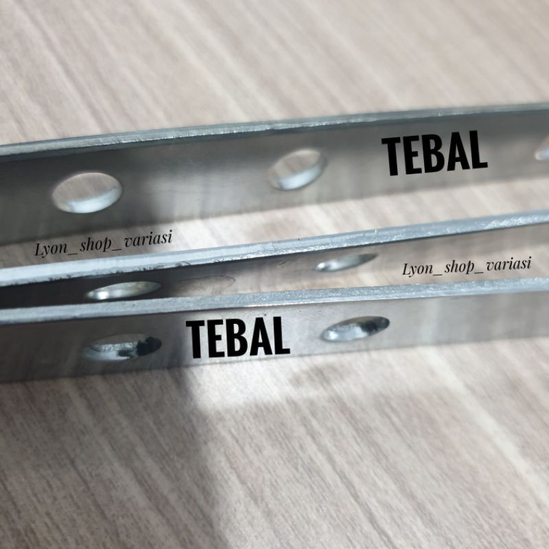 Plat Besi Bolong Tebal Chrome Universal panjang 38cm tebal 2,5mm lebar 2cm