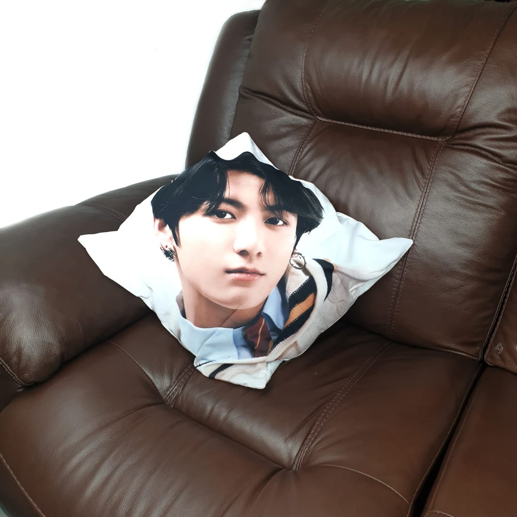 Sarung Bantal Sofa BTS KPOP Bangtan Boys Map Of The Soul