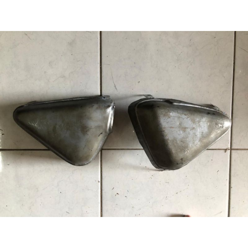 Bok box Aki CB 125 Besi Press