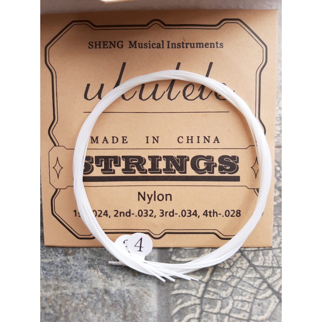 Senar Ukulele Nilon Impor Strings 1 Set 4 Senar Putih Nylon Soprano Concert Aquila