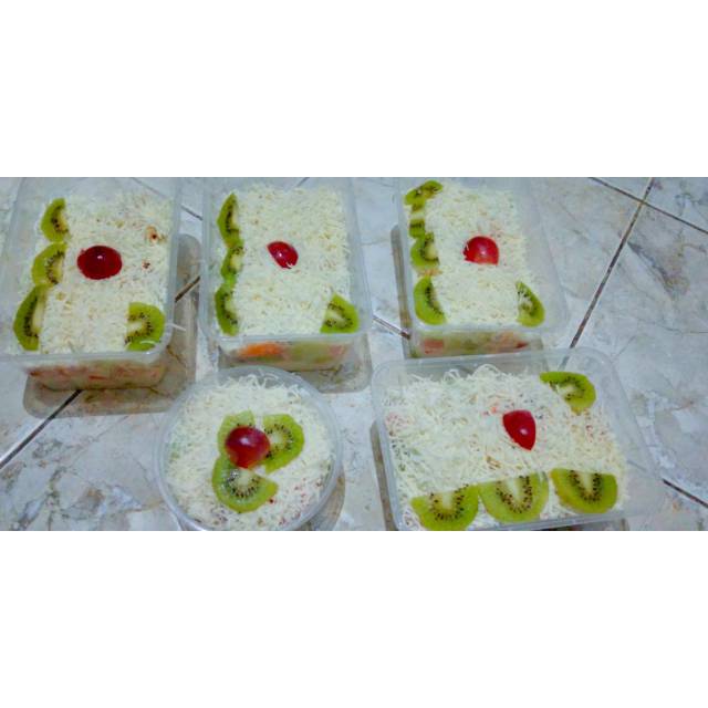 

Muizza Salad (Salad Buah)