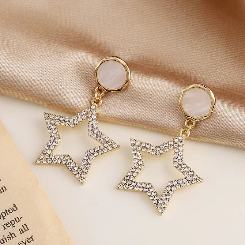 Anting Tusuk Gantung Desain Pentagram Hollow Hias Berlian Gaya Perancis / Elegan Kreatif High quality Untuk Wanita