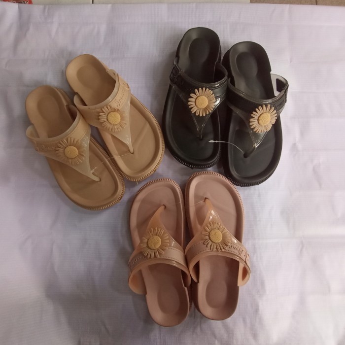 Sendal Jepit Anak Tanggung 'Irsoe'