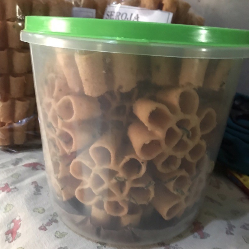 

seroja majalengka/camilan kriuk/toples