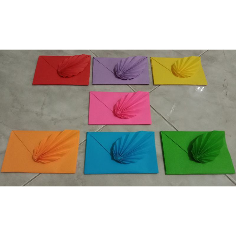 

amplop lebaran motif daun warna random