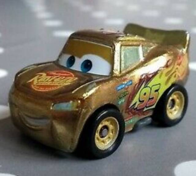 gold lightning mcqueen mini racers