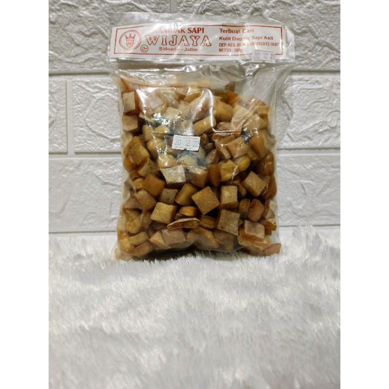 

Kerupuk / Krupuk / Rambak Sapi Kotak Wijaya Sidoarjo 500gr