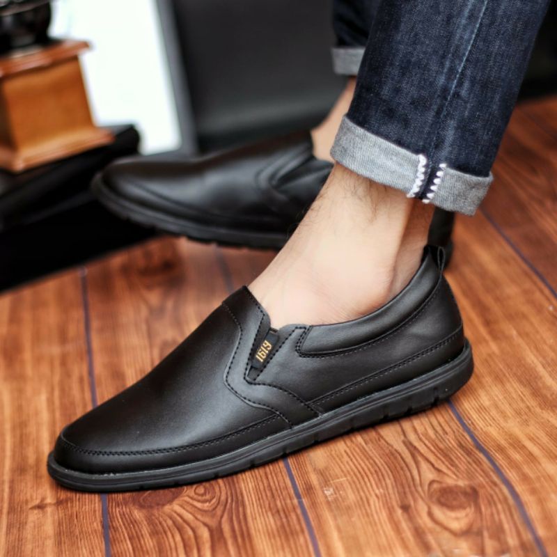 Sepatu Slip On Pria Spatu Casual Cowok Slop Kerja Kekinian Keren Pantofel Semi Formal Tanpa Tali Hitam Murah