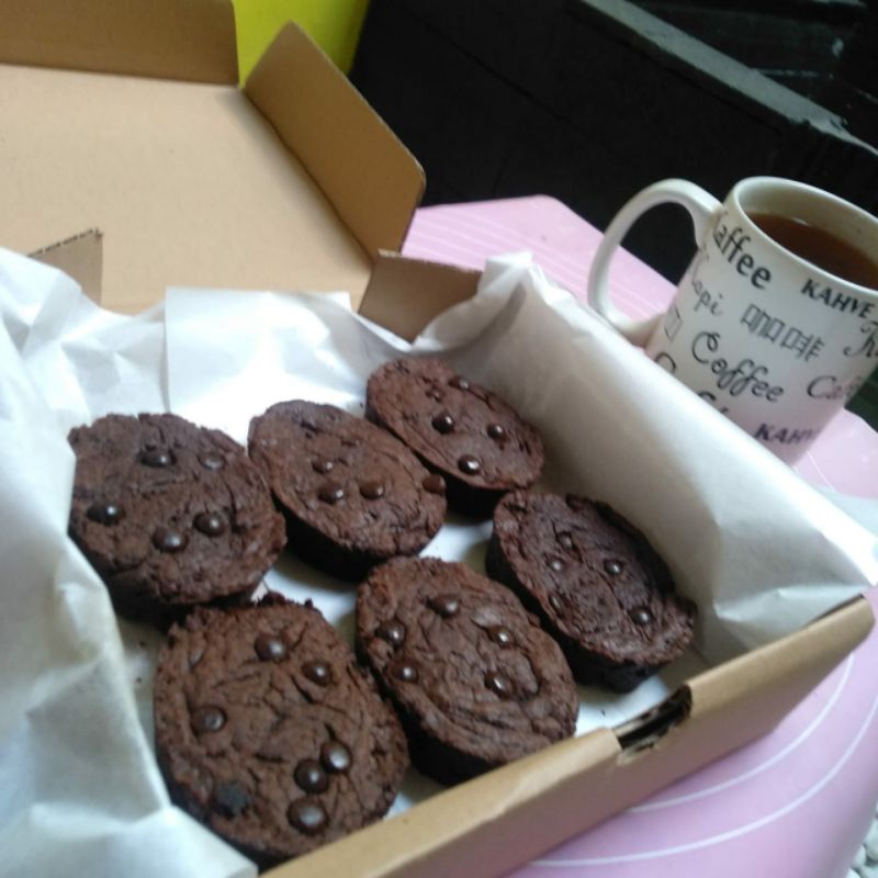 

NR Brownies Panggang cocochip kemasan box