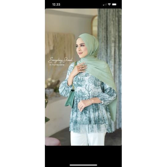 Buttonscarves Benang Jarum x mmehuillet El Mar Minorca Blouse Green Size M NEW