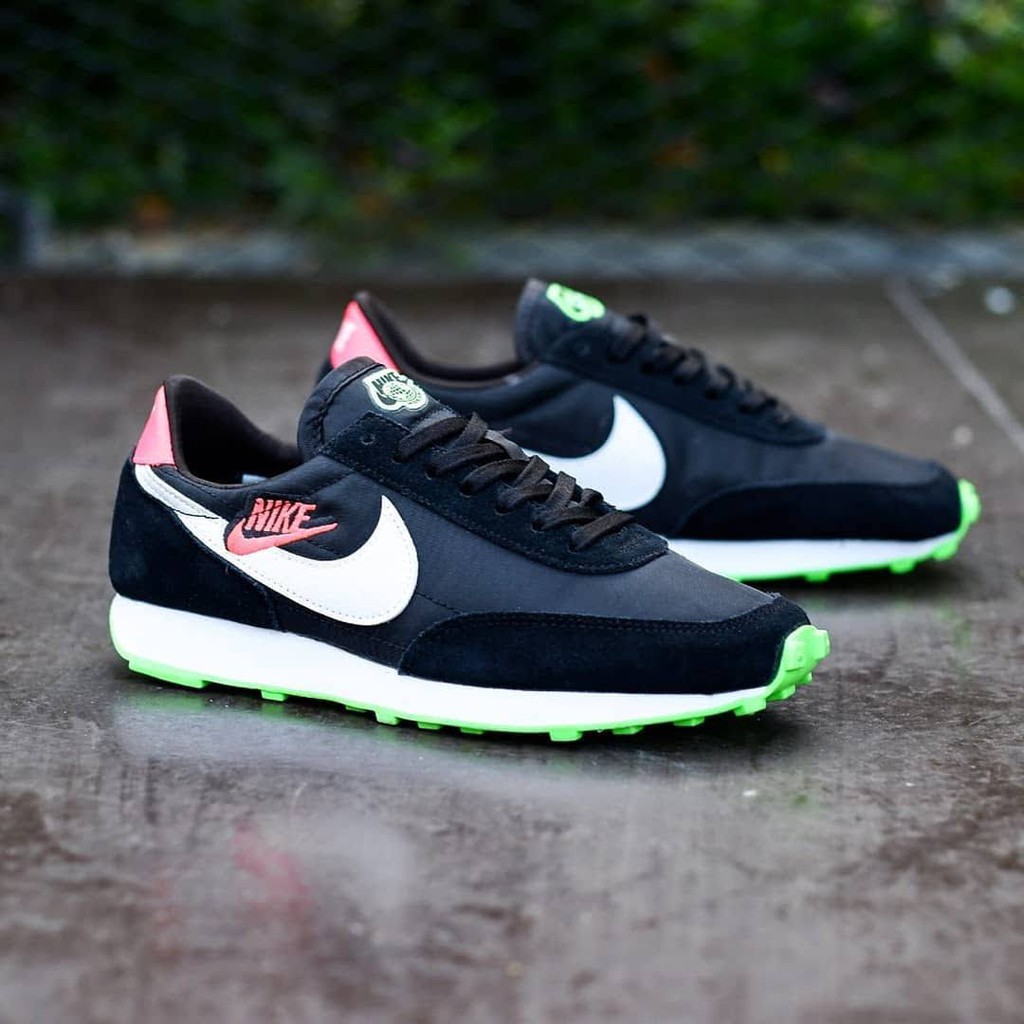 SEPATU SNEAKERS NIKE DAY BREAK WORLDWIDE BLACK