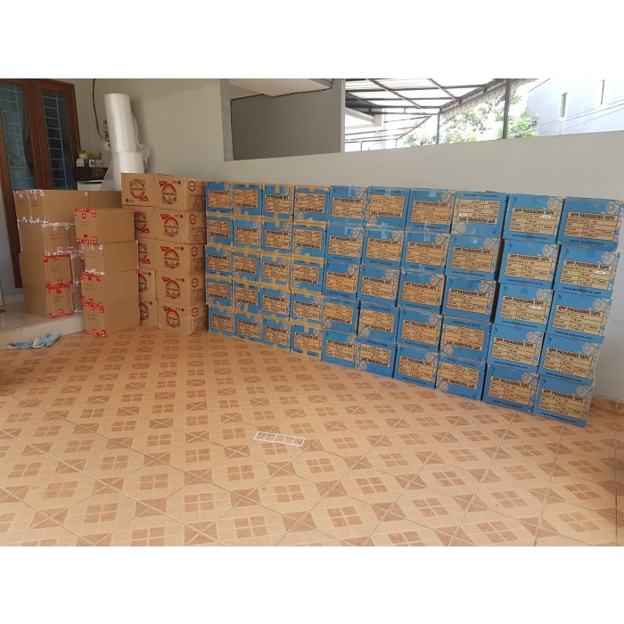 

PEREKAT-PENGIKAT- LAKBAN DAIMARU BENING (48MM X 90YD) -PENGIKAT-PEREKAT.