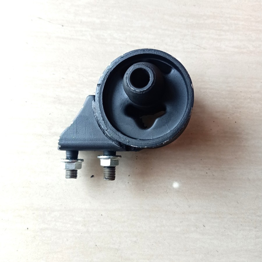 engine mounting belakang timor