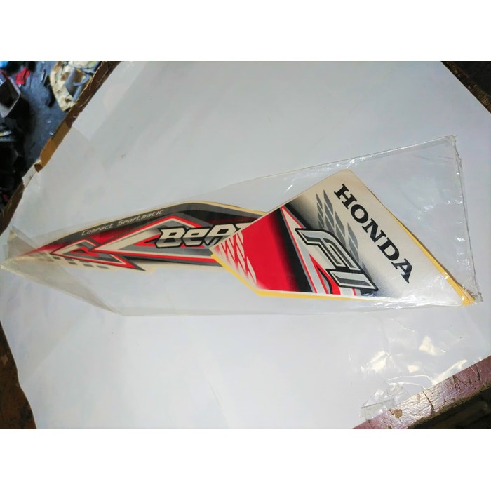 SALE -  Striping Lis Bodi &amp; Stiker Body Beat Fi 2014 Putih Merah