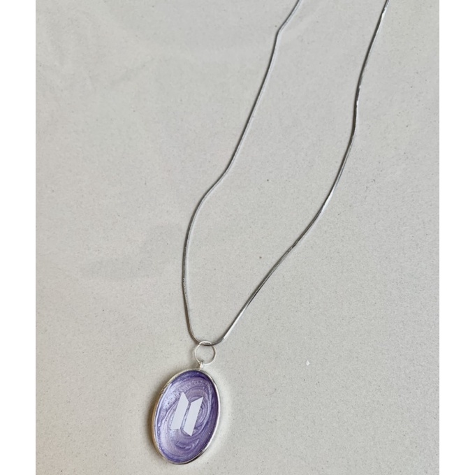 BTS KALUNG MERCHANDISE LOGO PUTIH KALUNG SILVER