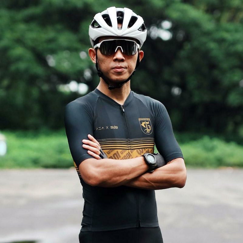 JERSEY SEPEDA SUB X AZA HITAM GOLD