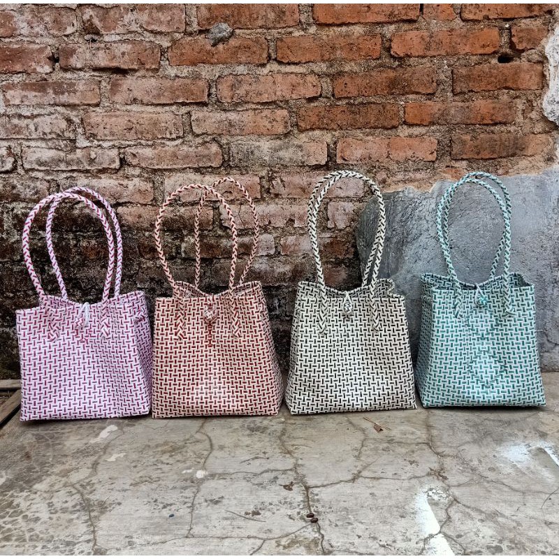 Tas Wanita Anyaman Plastik Jali Putih Warna Tengah / Tote Bag Wanita Jali Rajut Ready Stok