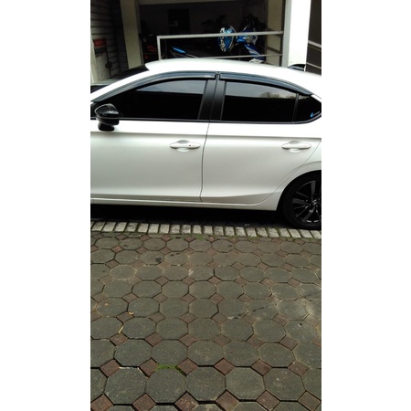 Doorvisor / Talang air Honda City hatchback