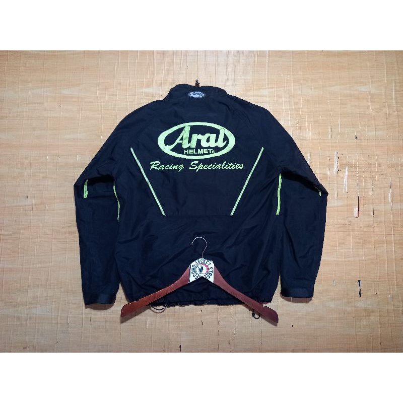 Jaket Arai