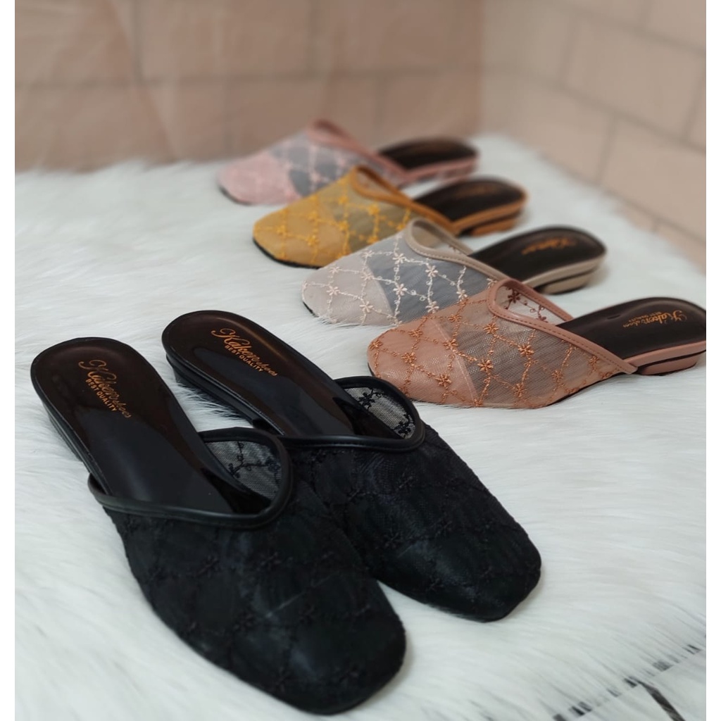 SANDAL PESTA ,SANDAL HAK ,SANDAL SANTAI BUSTONG 3CM ,SEPATU SANDAL HAK PENDEK  UPPER BRUKAT INPORT SLIP ON  ELEGANT  BY KAKEN YD25,