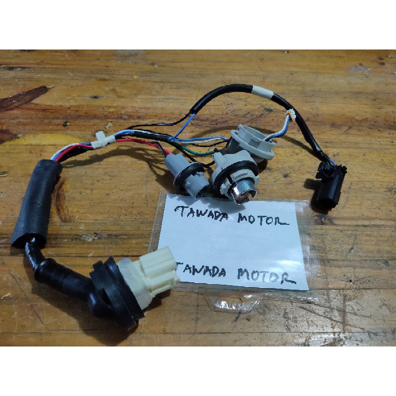 SOKET FITTING LAMPU STOP SUZUKI ALL NEW ERTIGA GX 2018 ERTIGA SPORT 2019 dan SUZUKI XL7