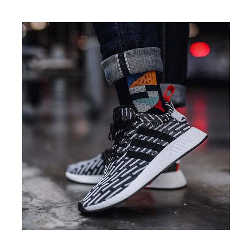 Sale Sepatu Sport Adidas NMD R2 Primeknit Black White Premium Original / Sepatu Adidas BIG SIZE
