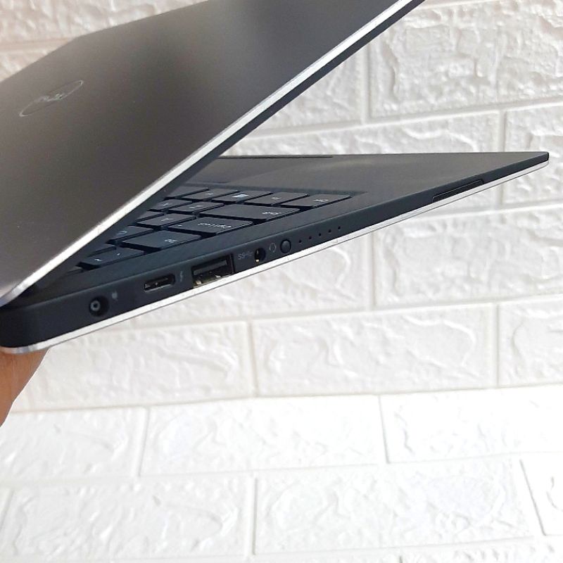 Dell XPS 13 9370 Core i5 8th Gen MURAH RAM 16GB SSD NVMe Touchscreen