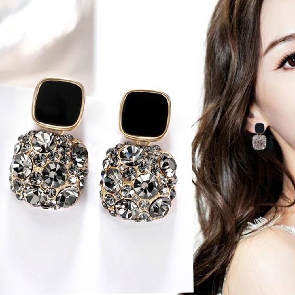 Hu Hu Hu Hu Hu Alat Bantu Pasang Kacamata♡ 1 Pasang Anting Stud Berlian Imitasi Bentuk Persegi Gaya Vintage Untuk Wanita