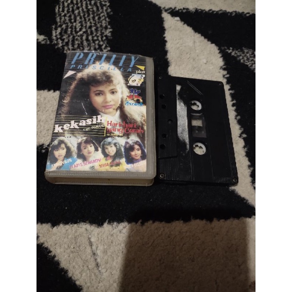 kaset pita prilly priscillia / kakasih