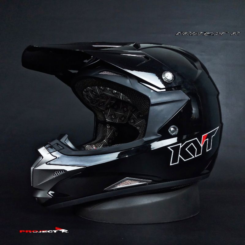 KYT CROSS OVER BLACK GLOSSY