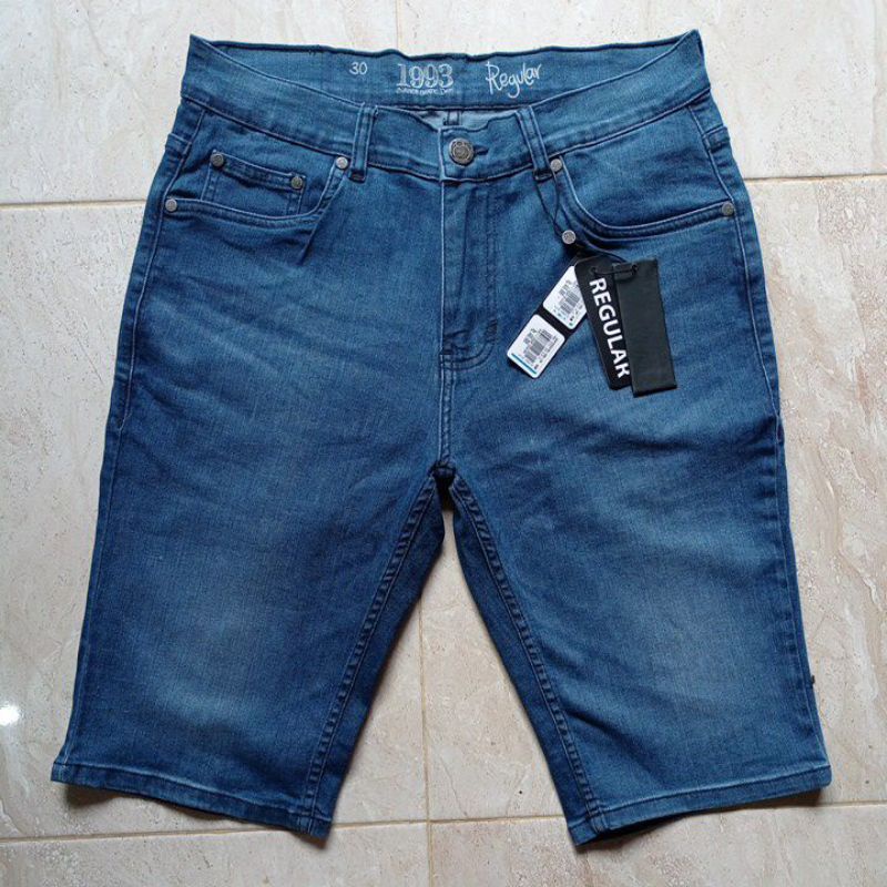 Celana Pendek Juice Ematic size 30