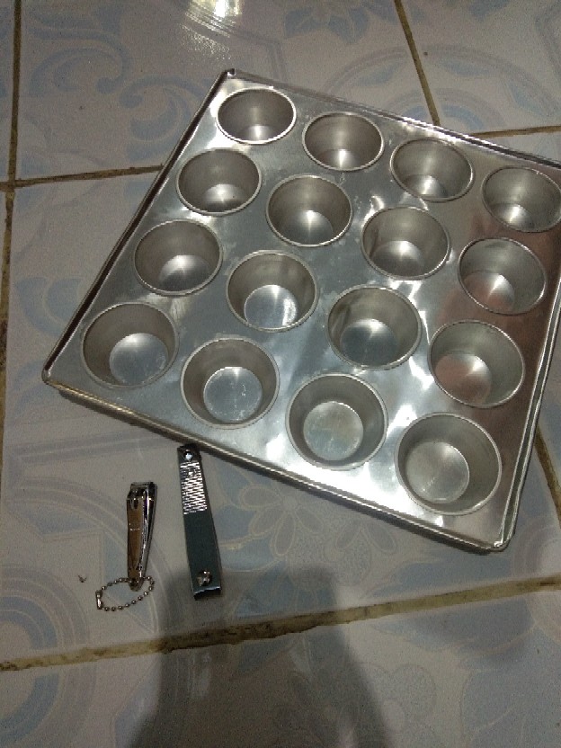 Loyang Kue Muffin 16 Lubang